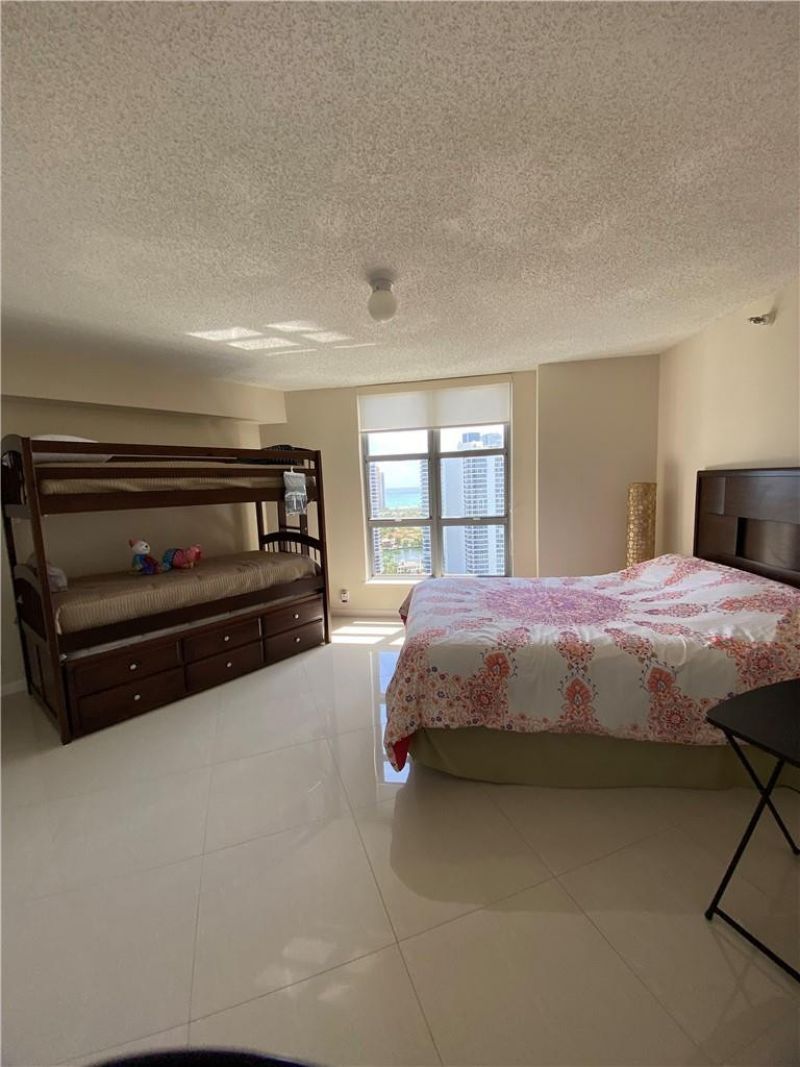 3500 Mystic Pointe Drive, Unit 2607, Aventura, FL 33180 Photo