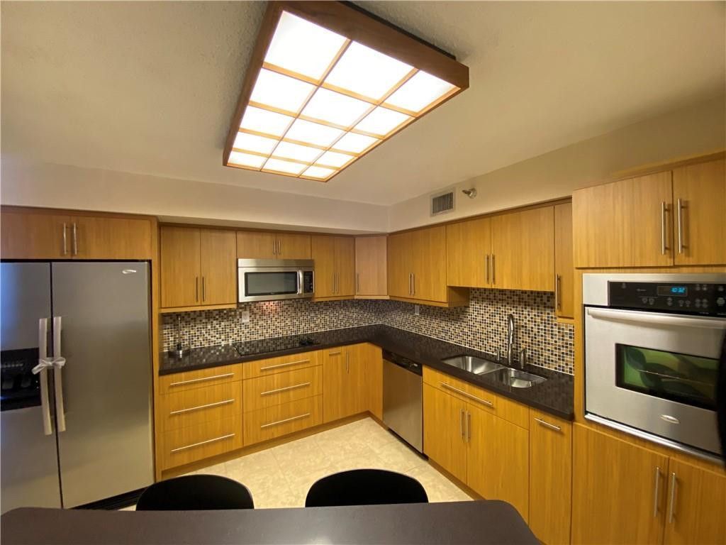 3500 Mystic Pointe Drive, Unit 2607, Aventura, FL 33180 Photo