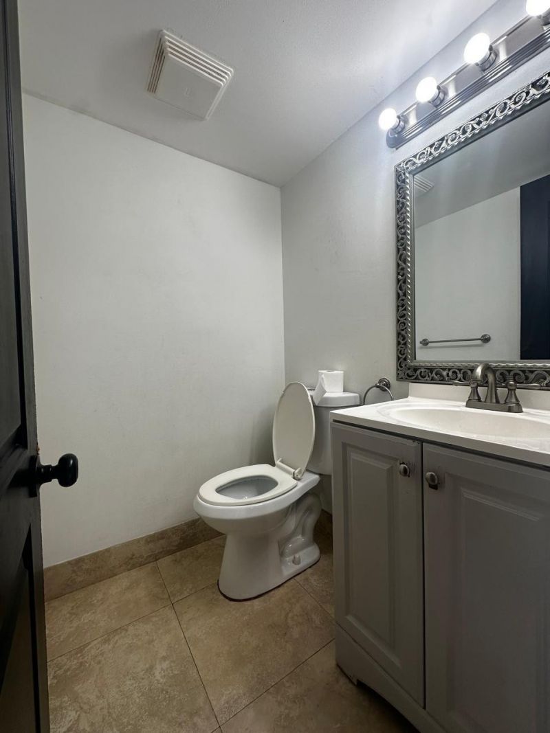 8801 W Sample Road, Unit 4, Coral Springs, FL 33065 Photo