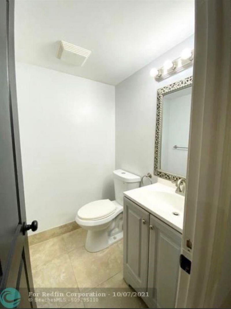 8801 W Sample Road, Unit 4, Coral Springs, FL 33065 Photo