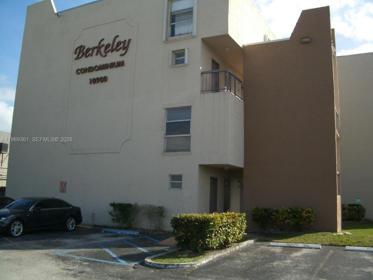 10900 SW 104th St , Unit 324, Miami, FL 33176 Photo