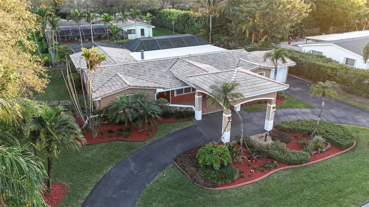 7900 SW 143rd St, Palmetto Bay, FL 33158 Photo