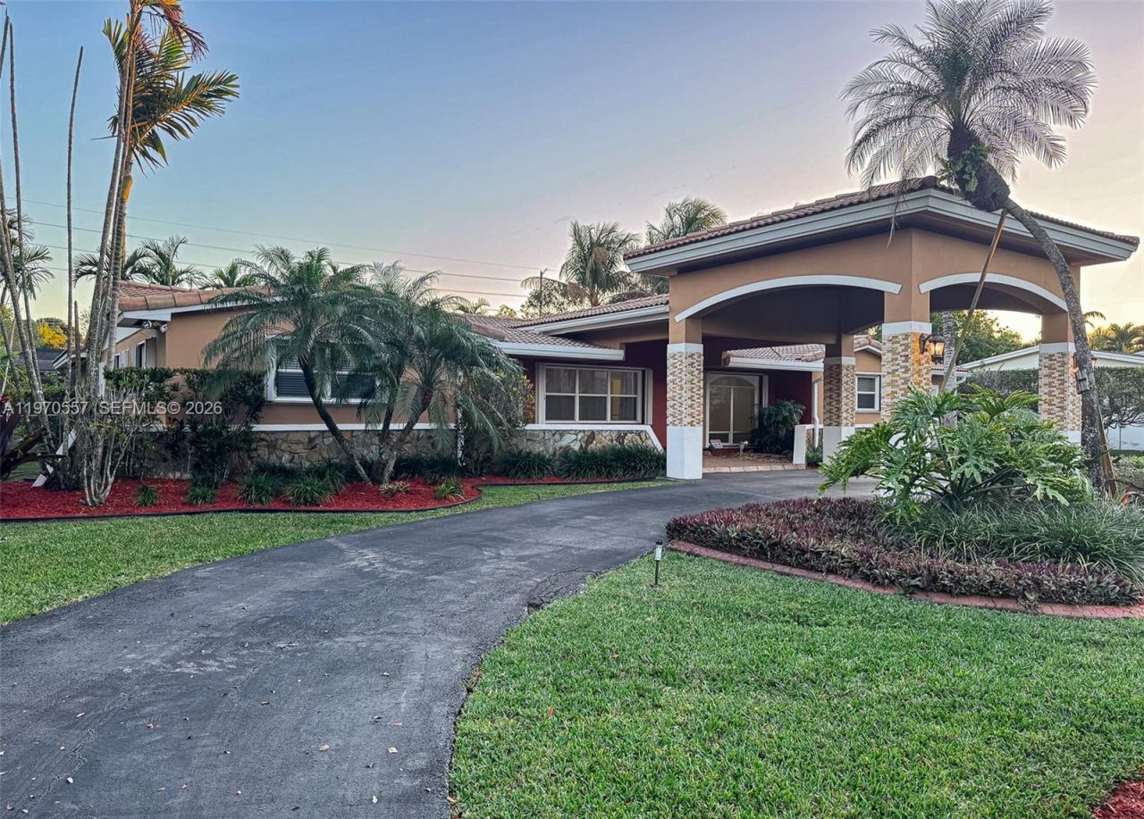 7900 SW 143rd St, Palmetto Bay, FL 33158 Photo