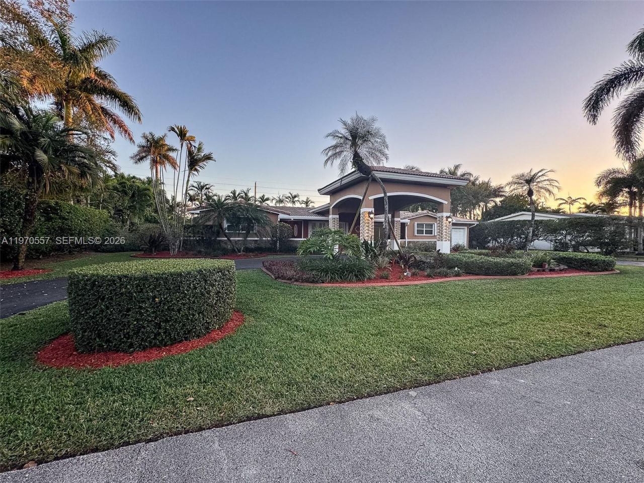 7900 SW 143rd St, Palmetto Bay, FL 33158 Photo