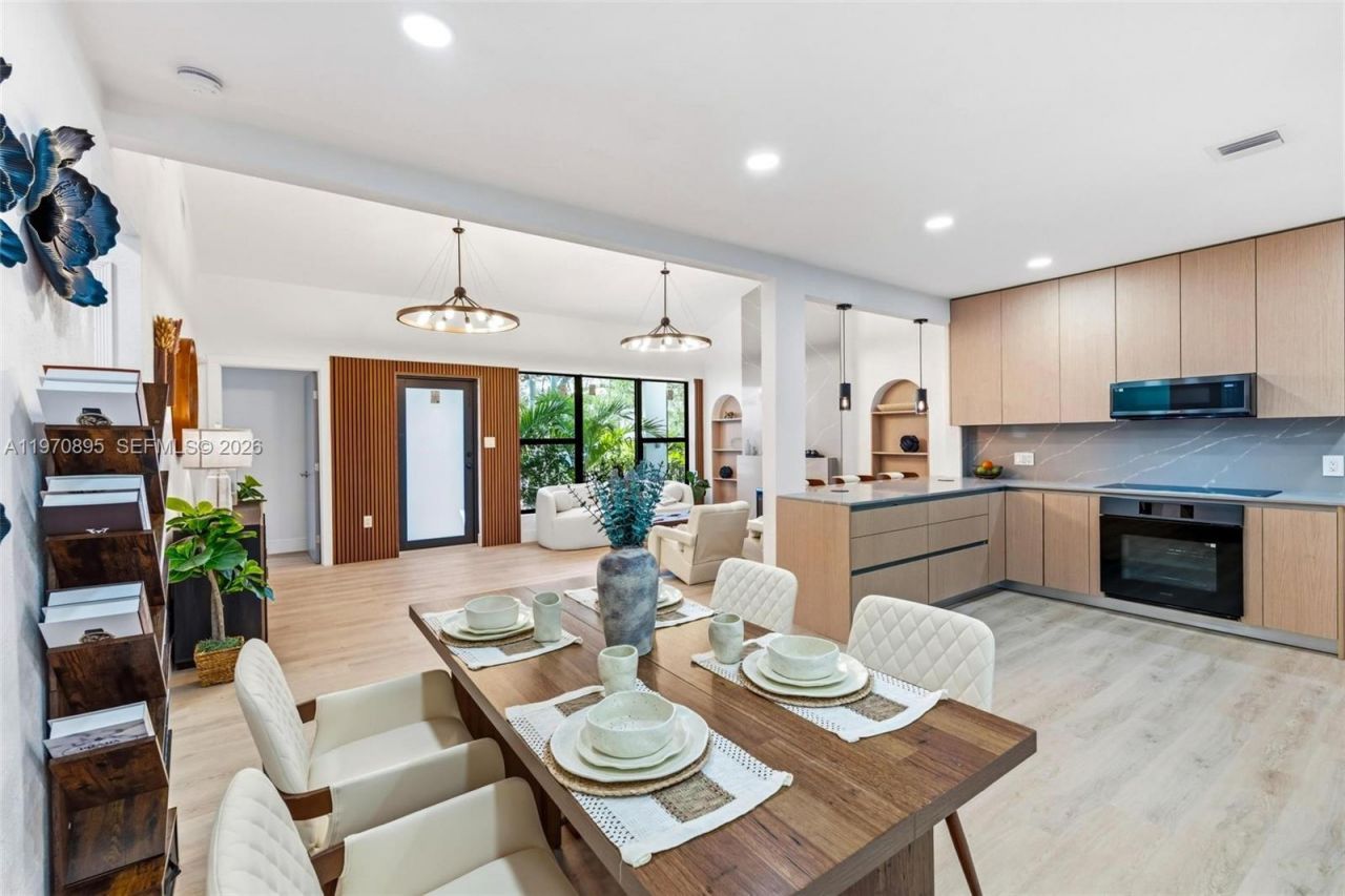 751 NE 80th St, Miami, FL 33138 Photo