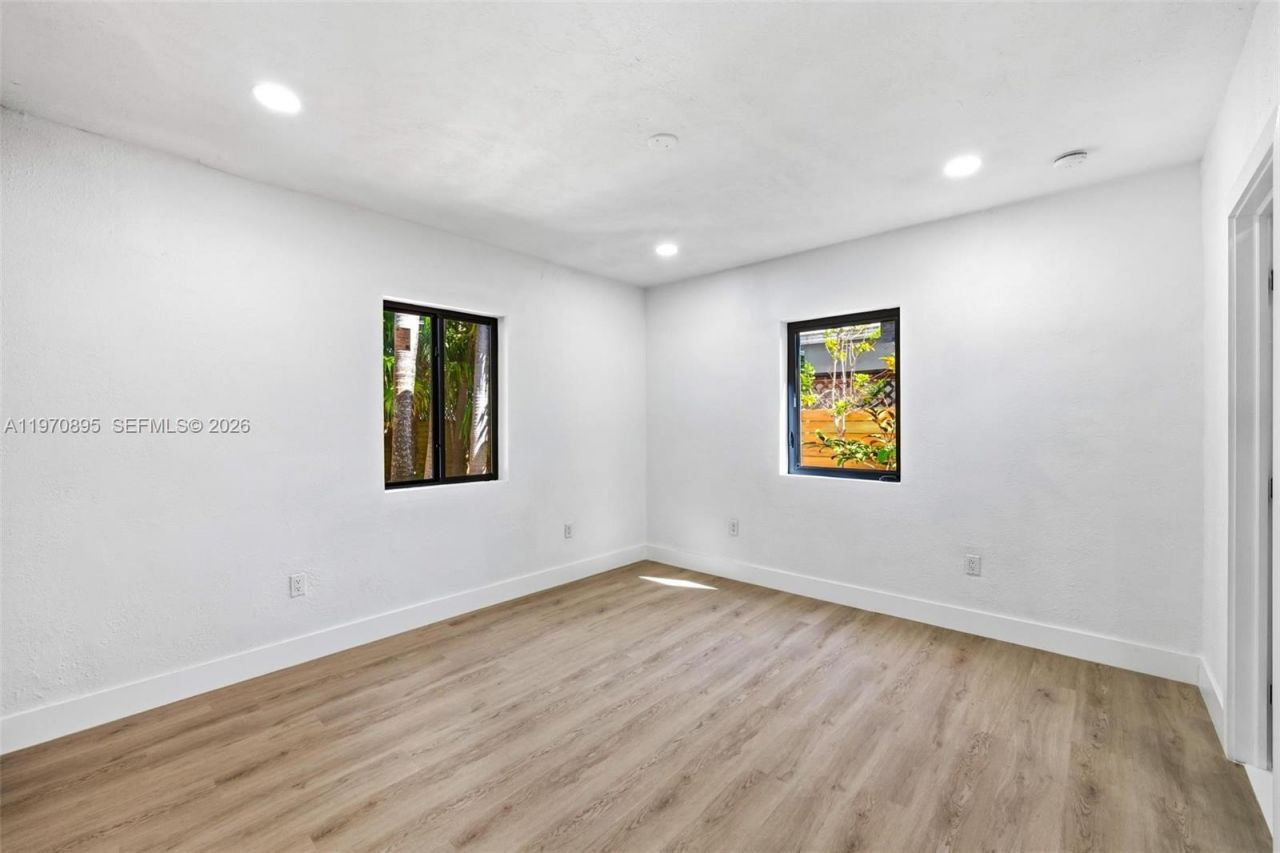 751 NE 80th St, Miami, FL 33138 Photo