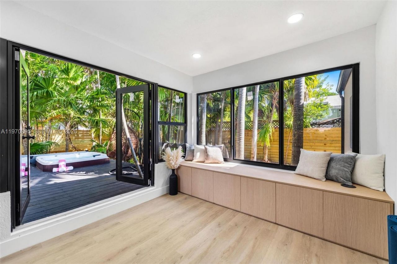 751 NE 80th St, Miami, FL 33138 Photo