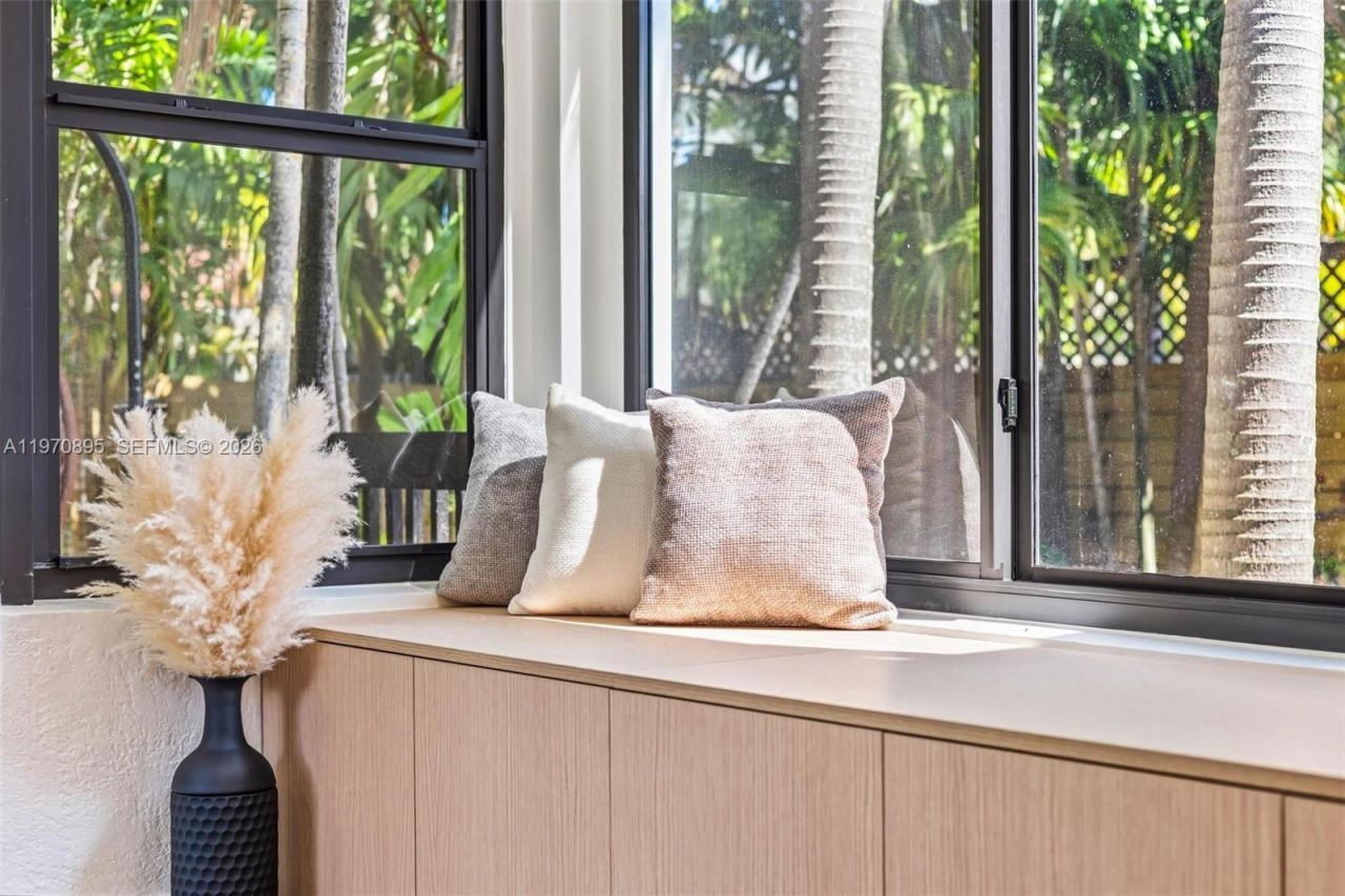 751 NE 80th St, Miami, FL 33138 Photo