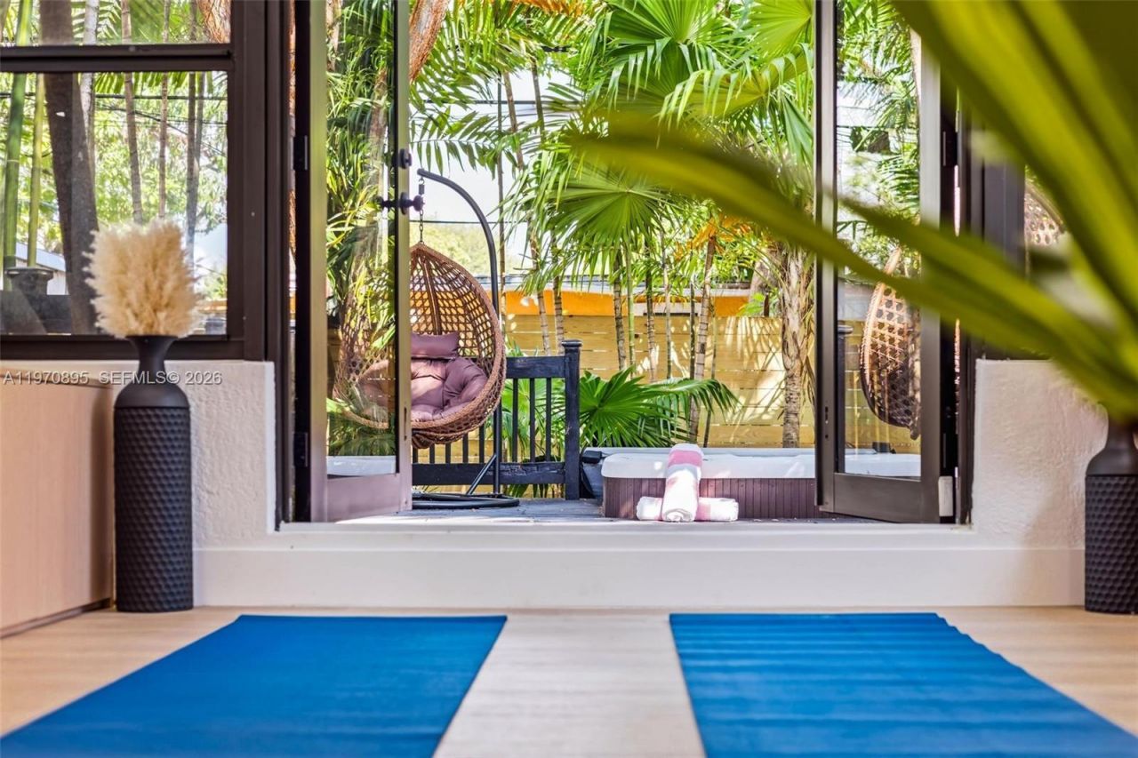 751 NE 80th St, Miami, FL 33138 Photo