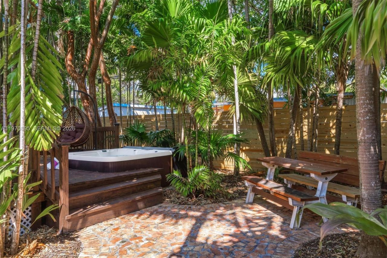 751 NE 80th St, Miami, FL 33138 Photo