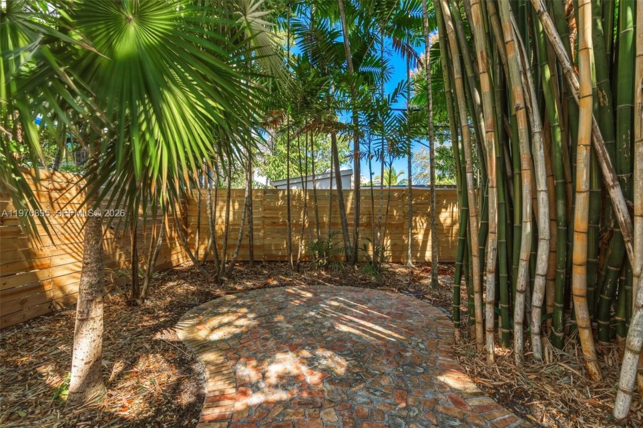 751 NE 80th St, Miami, FL 33138 Photo