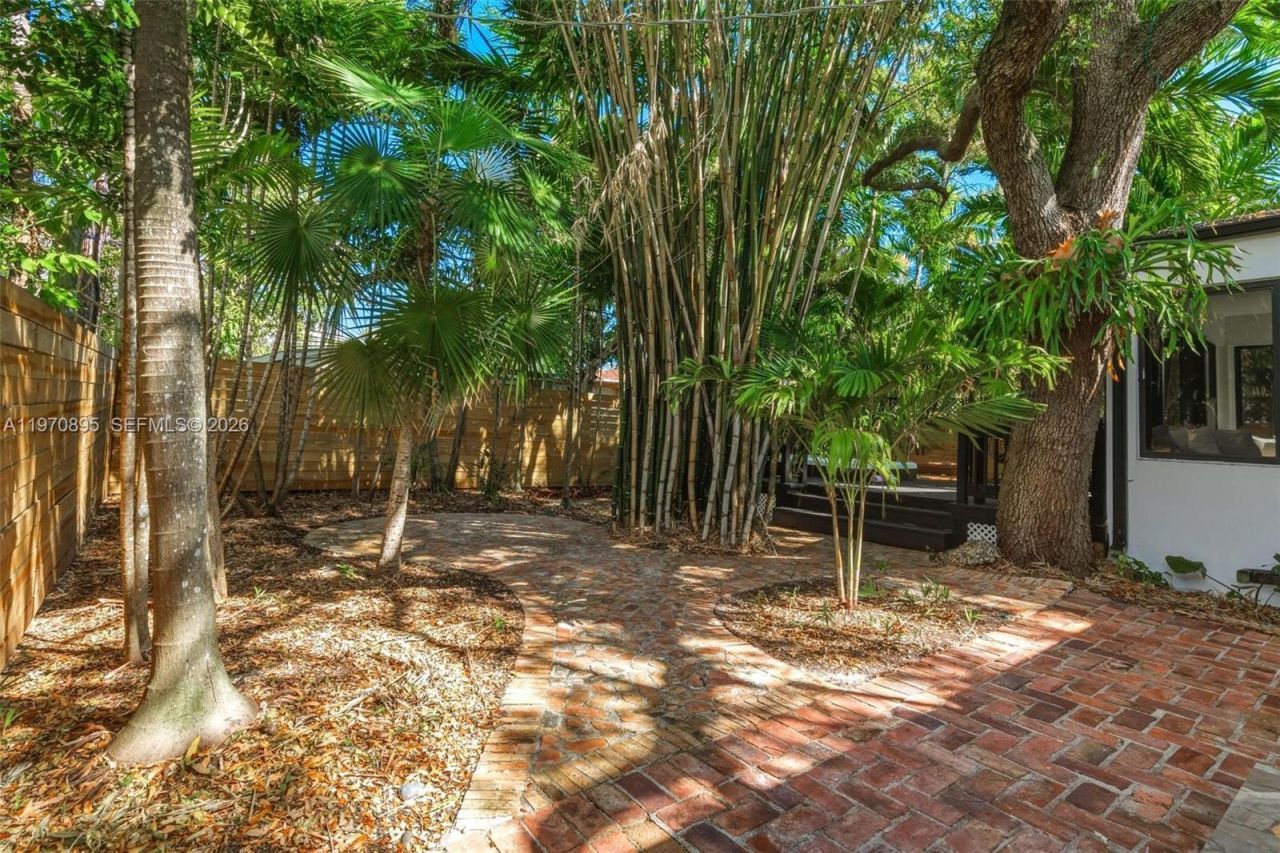 751 NE 80th St, Miami, FL 33138 Photo