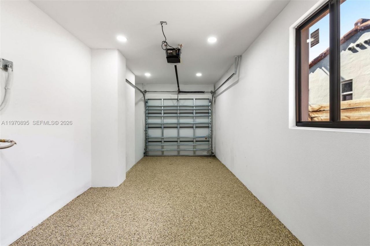 751 NE 80th St, Miami, FL 33138 Photo