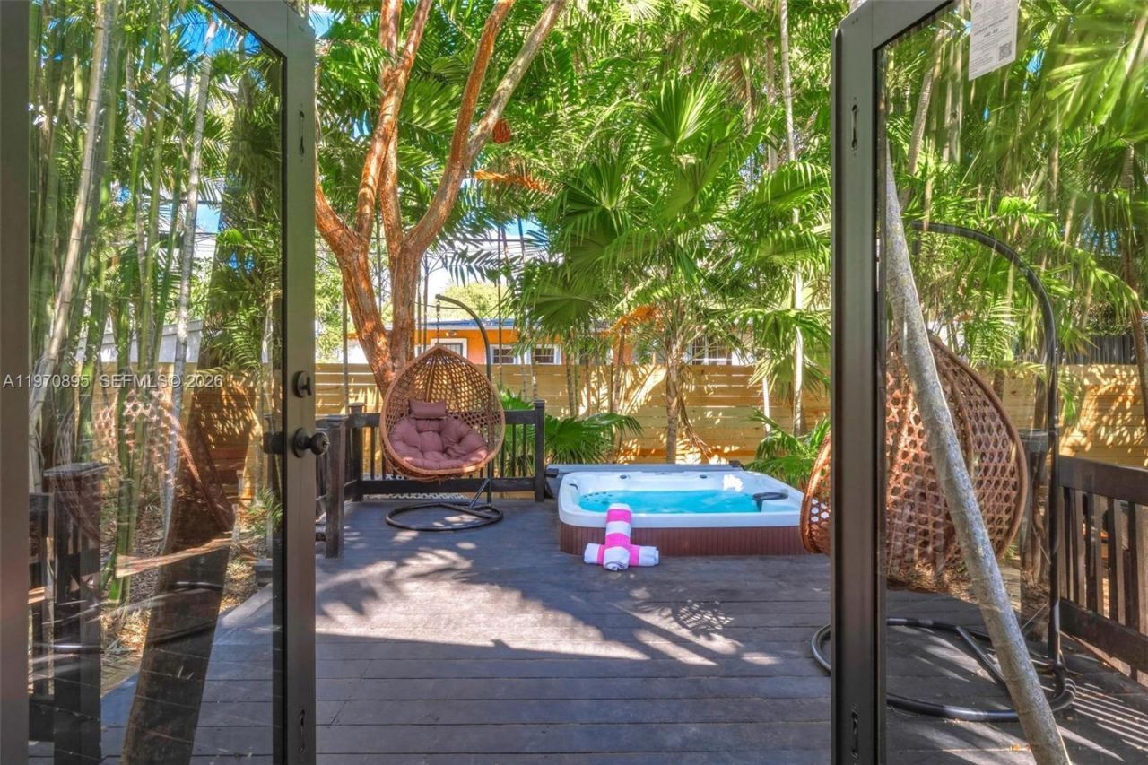 751 NE 80th St, Miami, FL 33138 Photo