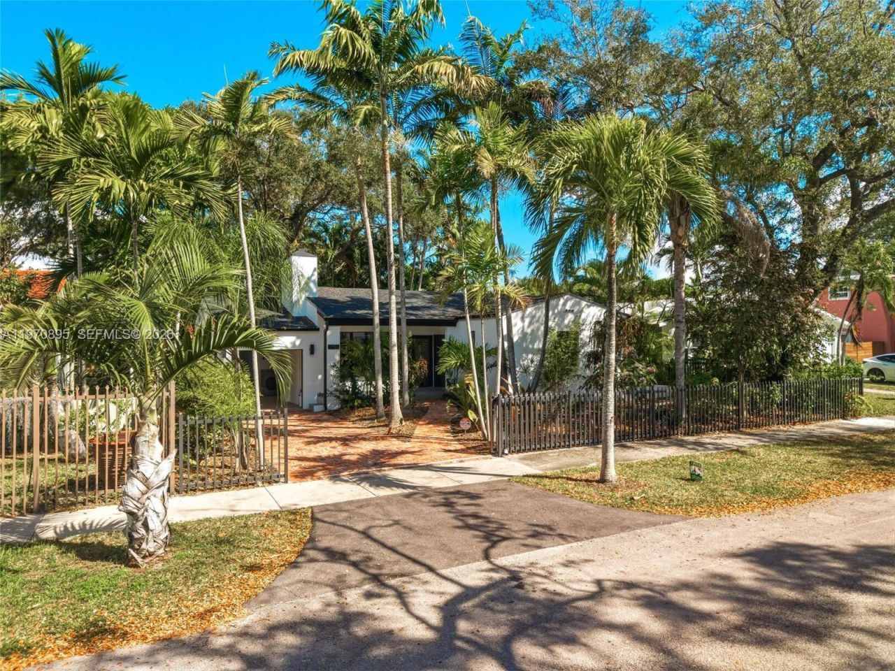 751 NE 80th St, Miami, FL 33138 Photo