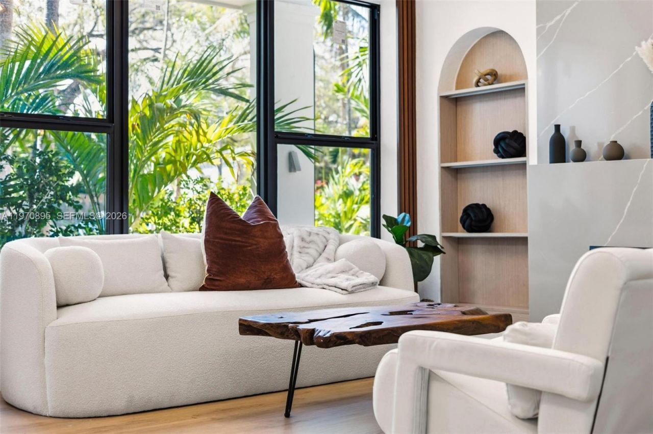 751 NE 80th St, Miami, FL 33138 Photo