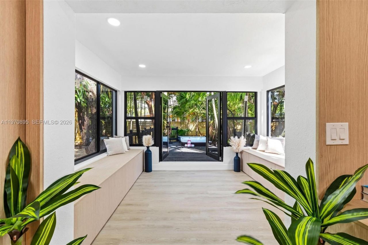 751 NE 80th St, Miami, FL 33138 Photo