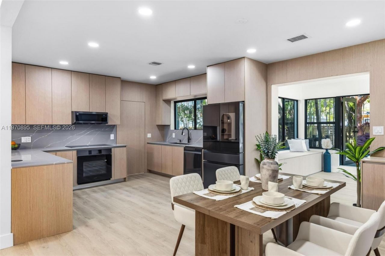 751 NE 80th St, Miami, FL 33138 Photo