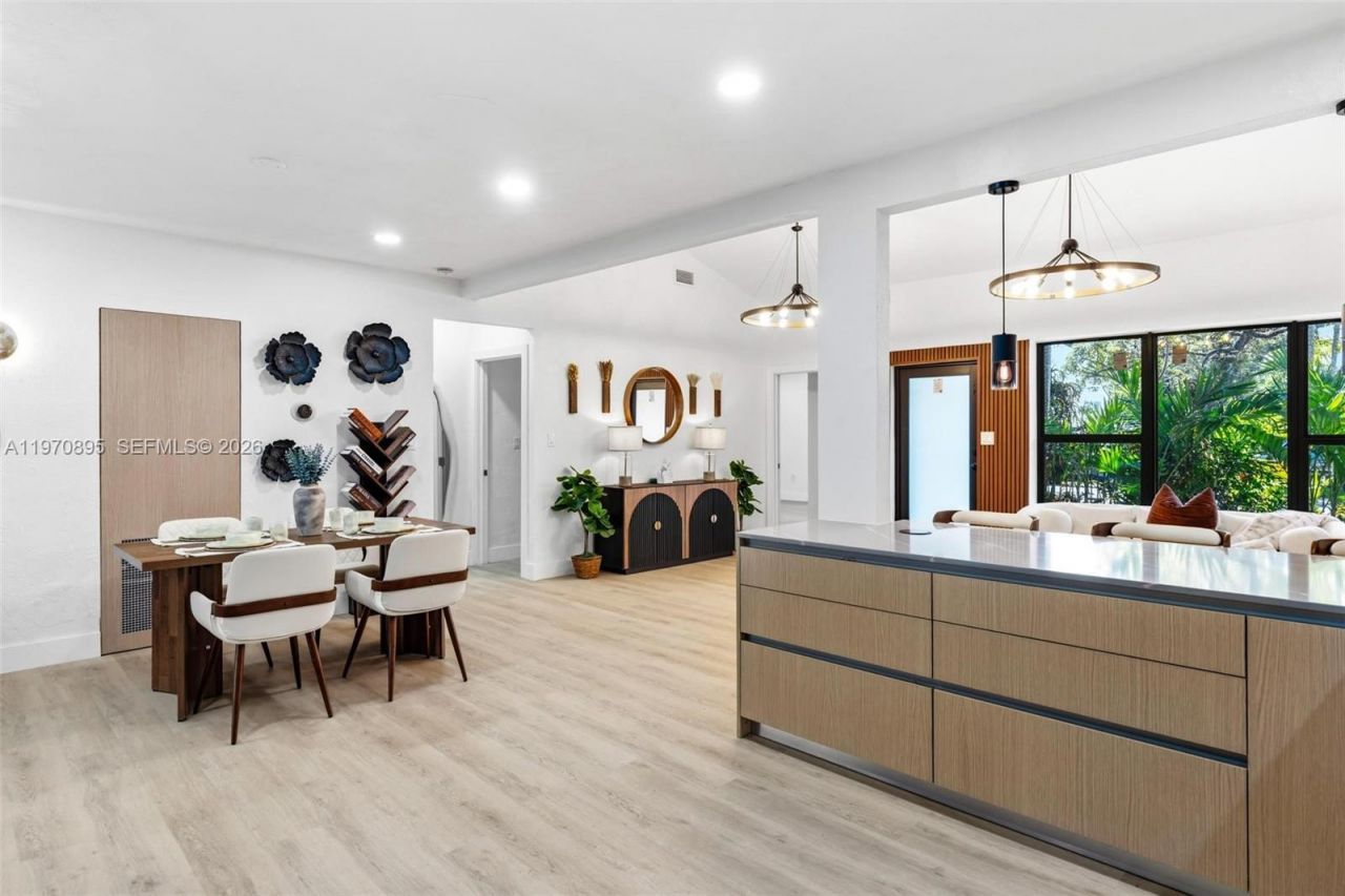 751 NE 80th St, Miami, FL 33138 Photo