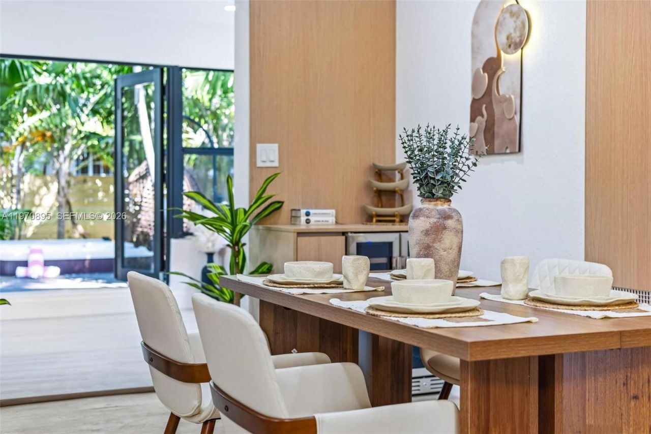 751 NE 80th St, Miami, FL 33138 Photo