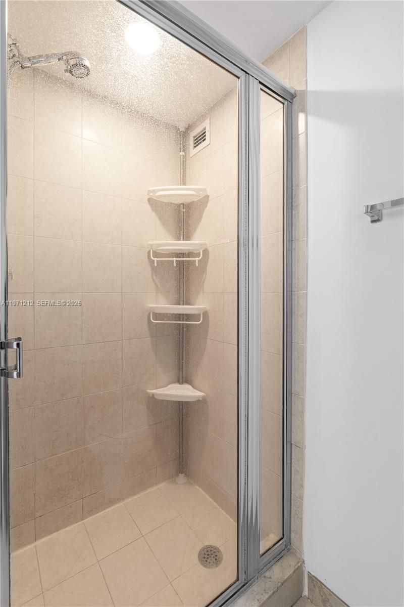 5600 Collins Ave, Unit 16Y, Miami Beach, FL 33140 Photo