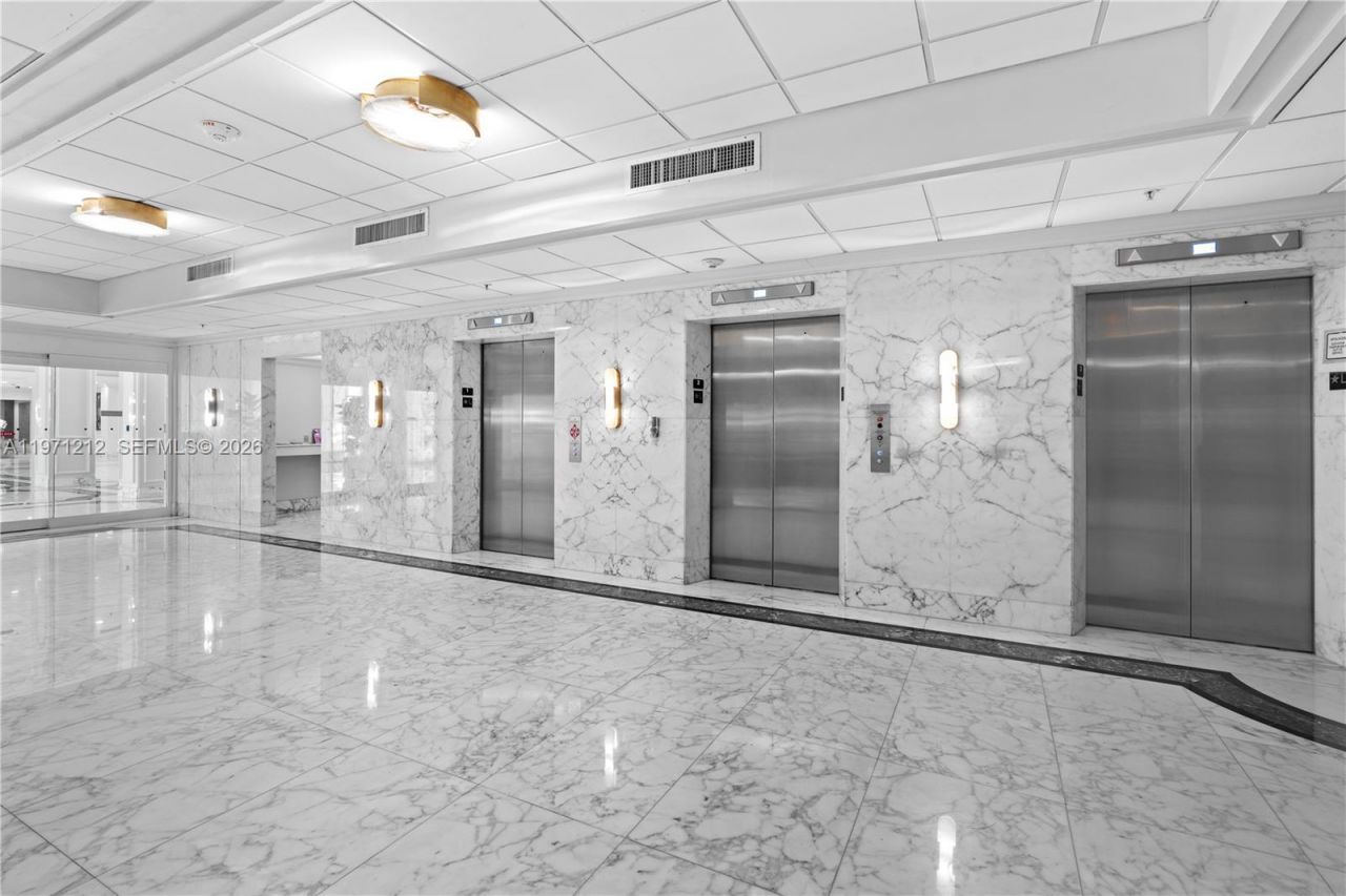 5600 Collins Ave, Unit 16Y, Miami Beach, FL 33140 Photo