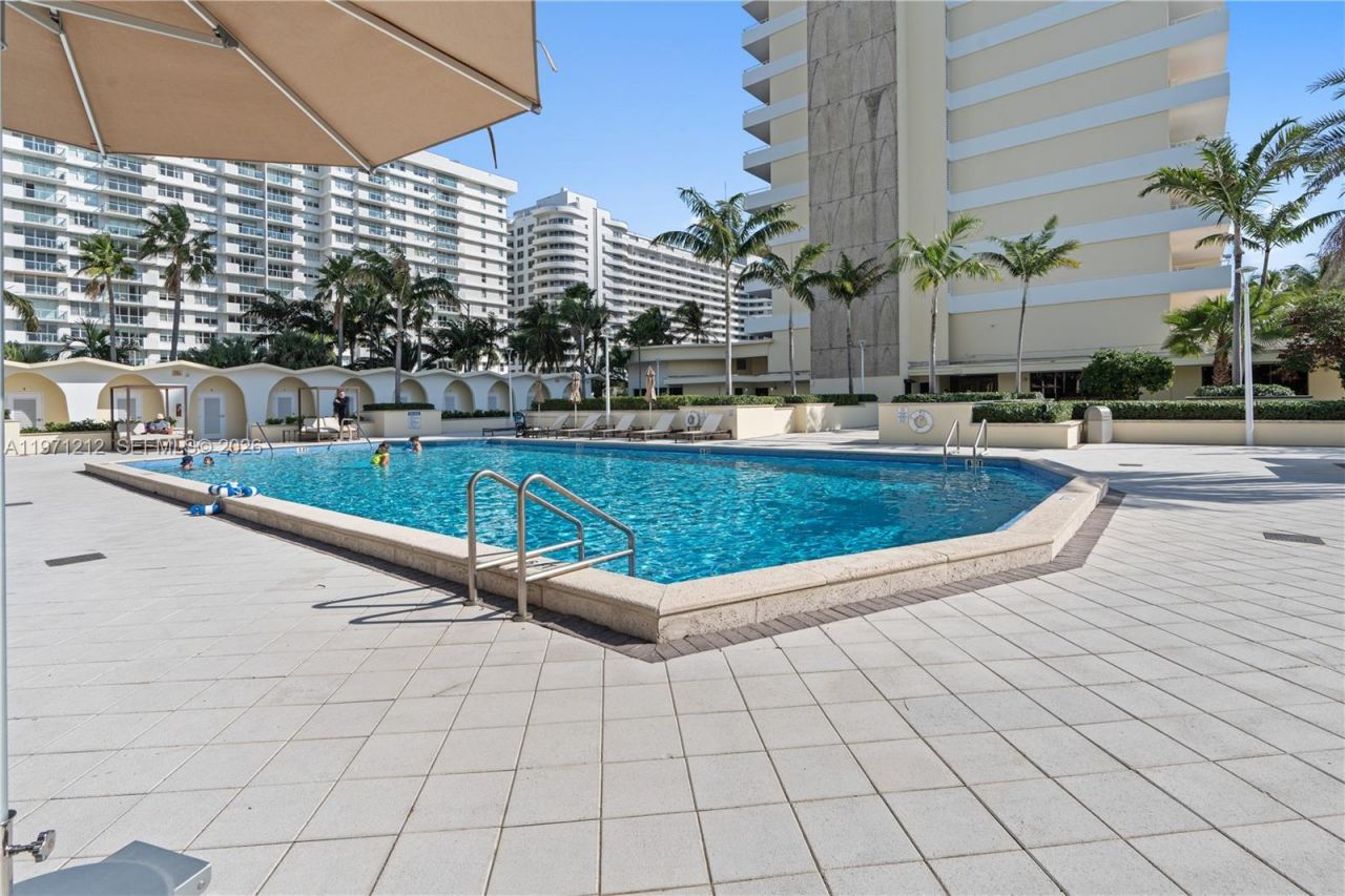 5600 Collins Ave, Unit 16Y, Miami Beach, FL 33140 Photo