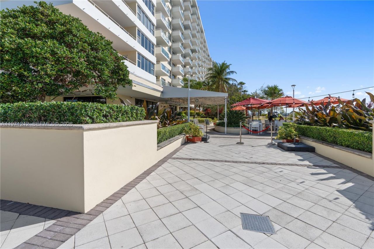 5600 Collins Ave, Unit 16Y, Miami Beach, FL 33140 Photo