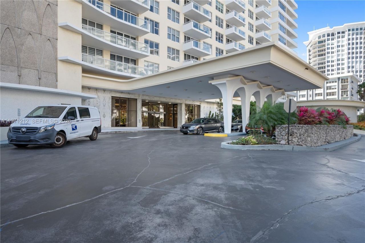 5600 Collins Ave, Unit 16Y, Miami Beach, FL 33140 Photo