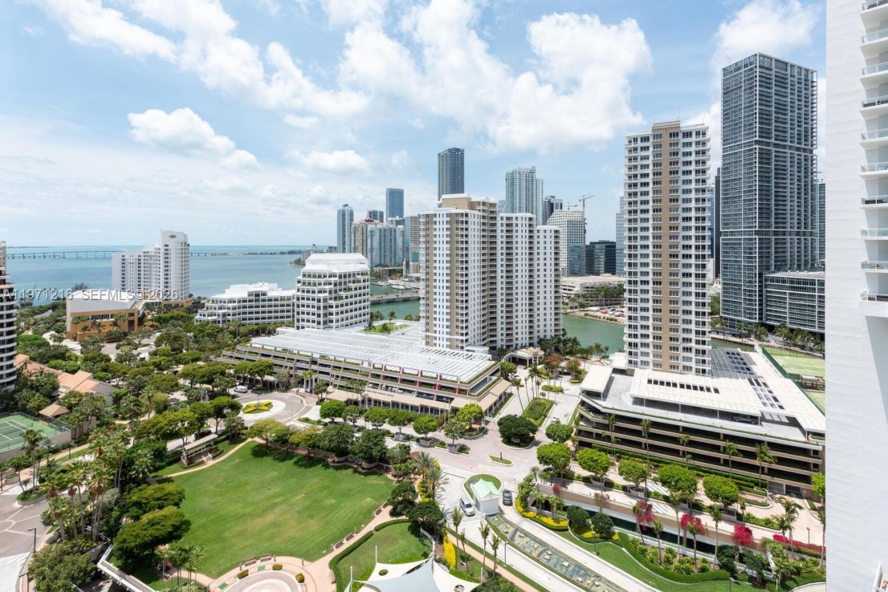 888 Brickell Key Dr, Unit 2201, Miami, FL 33131 Photo