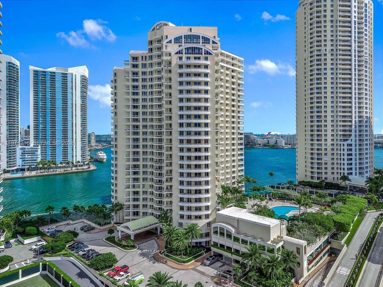 888 Brickell Key Dr, Unit 2201, Miami, FL 33131 Photo