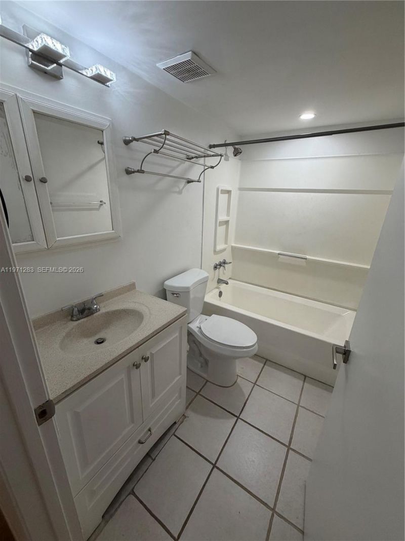 14910 SW 82nd Ter, Unit 15-203, Miami, FL 33193 Photo