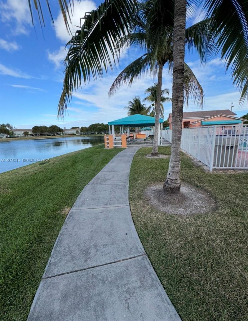 2551 SE 16th Ter, Homestead, FL 33035 Photo