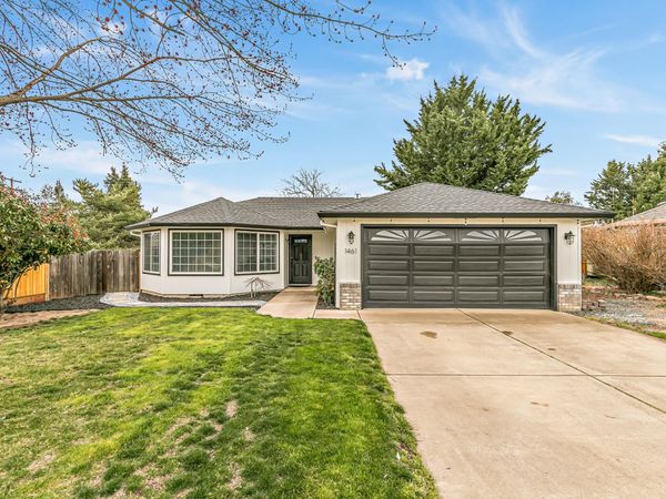 1461 Applegate Lane, Medford, OR 97501