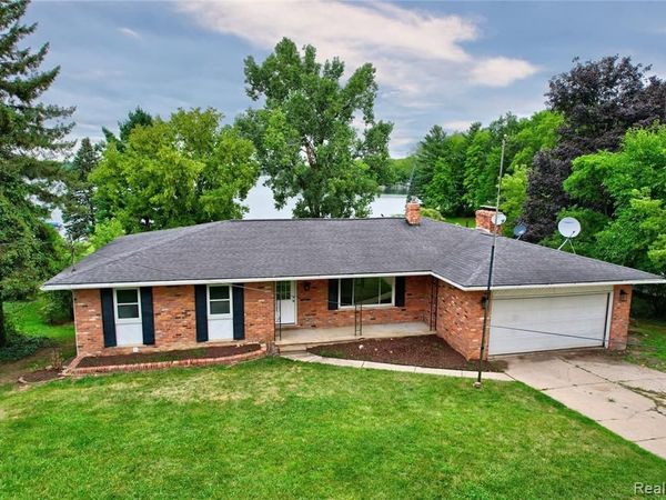 11476 Delmar Drive, Deerfield Twp, MI 48430