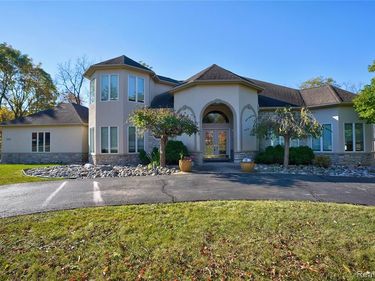 5166 Warwick Woods Trail, Grand Blanc Twp, MI 48439