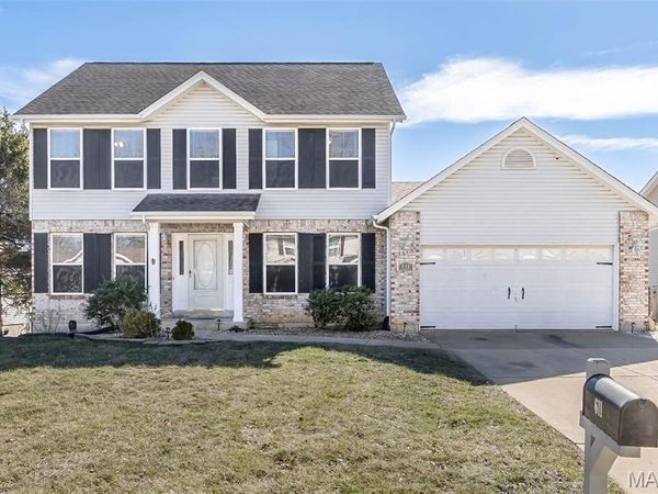 611 Bennington Drive, St Charles, MO 63304