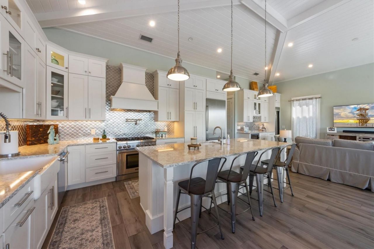 108 Magnolia Avenue, Anna Maria, FL 34216 Photo