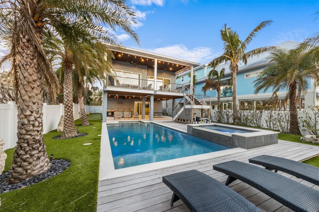 108 Magnolia Avenue, Anna Maria, FL 34216 Photo