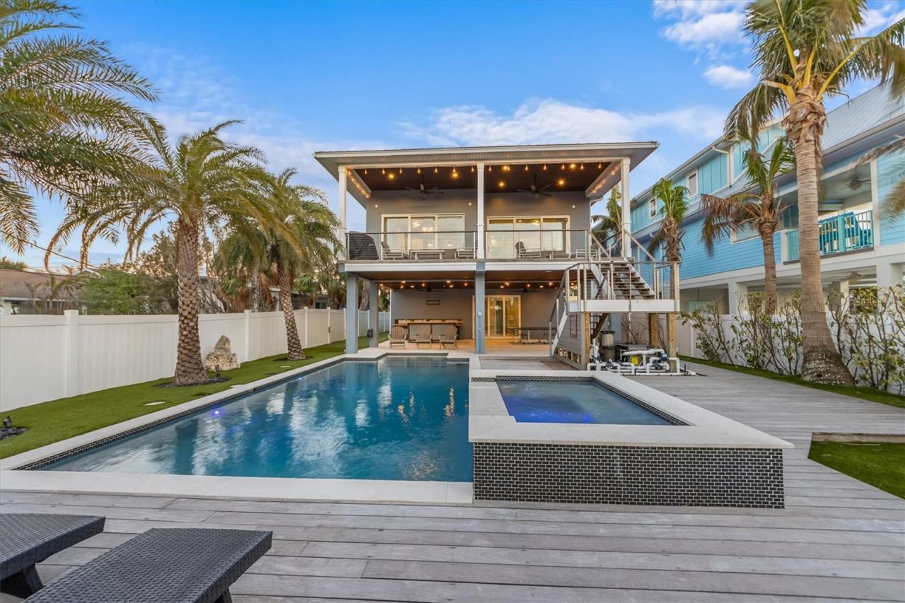 108 Magnolia Avenue, Anna Maria, FL 34216 Photo