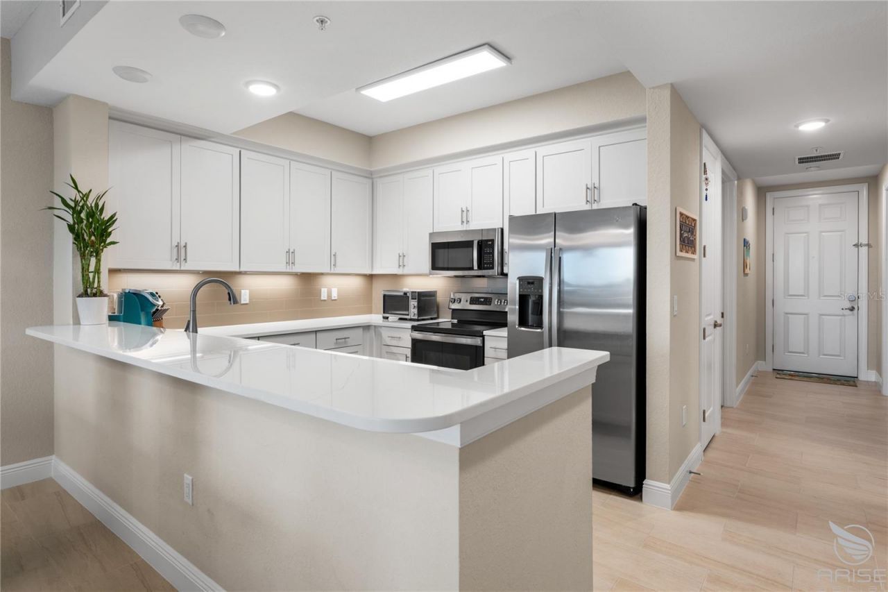 1 N Riverwalk Drive, Unit 305, New Smyrna Beach, FL 32169 Photo