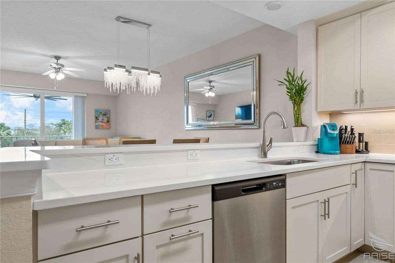 1 N Riverwalk Drive, Unit 305, New Smyrna Beach, FL 32169 Photo