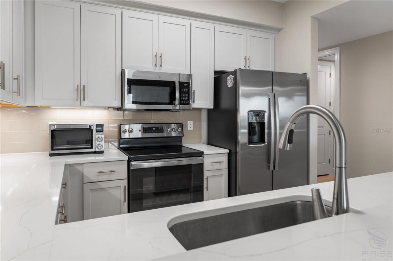 1 N Riverwalk Drive, Unit 305, New Smyrna Beach, FL 32169 Photo