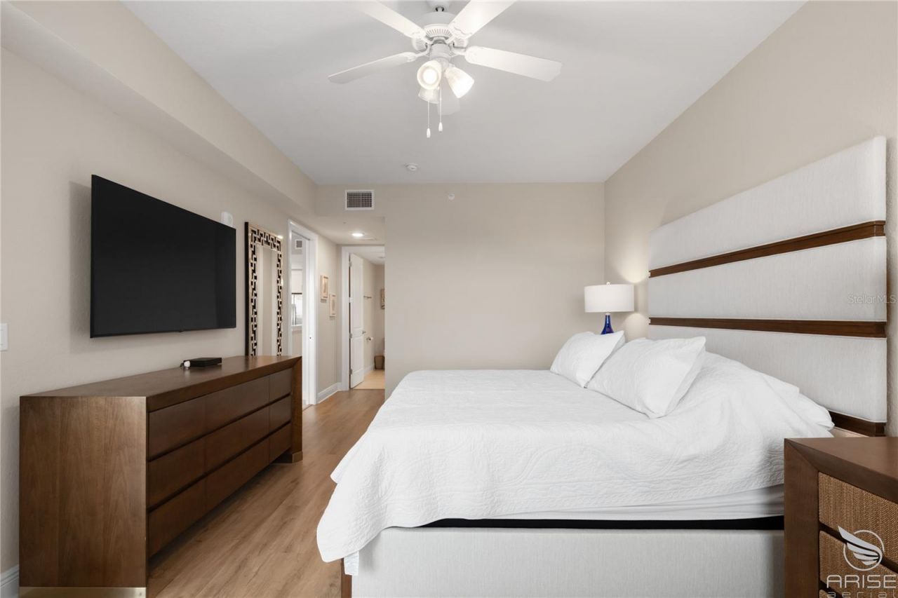 1 N Riverwalk Drive, Unit 305, New Smyrna Beach, FL 32169 Photo