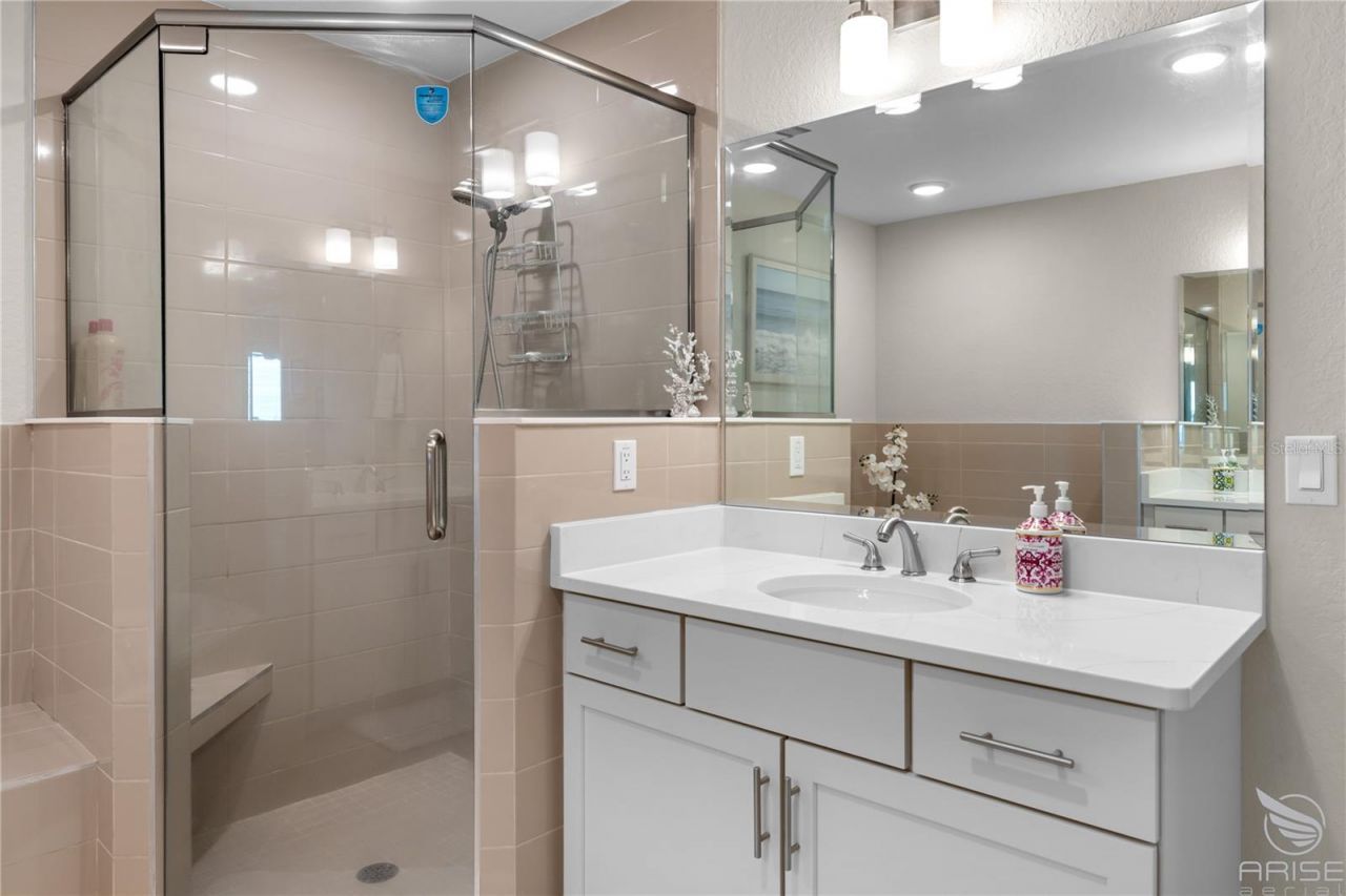 1 N Riverwalk Drive, Unit 305, New Smyrna Beach, FL 32169 Photo