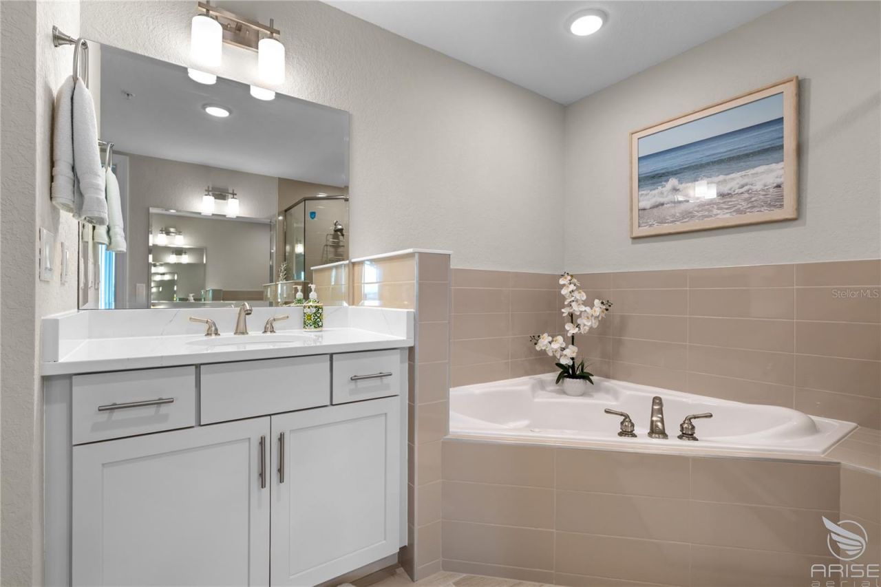 1 N Riverwalk Drive, Unit 305, New Smyrna Beach, FL 32169 Photo