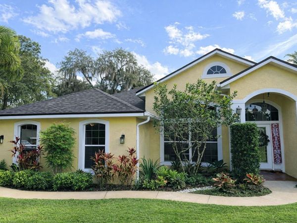 731 BREEZY OAK COURT , DELAND, FL 32724