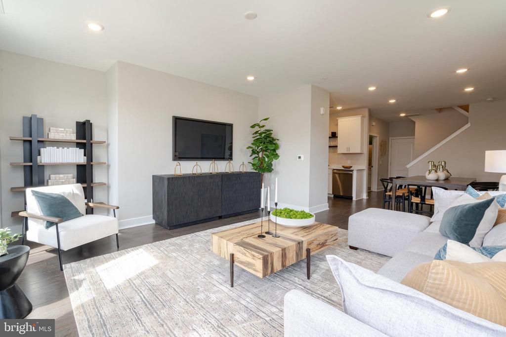 132 Leona Stewart Ln, Pennington, NJ 08534 Main Photo