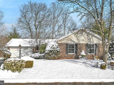 318 FAIRVIEW ROAD, READING, PA 19606