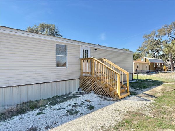 954 Phillip LN, Liberty Hill, TX 78642